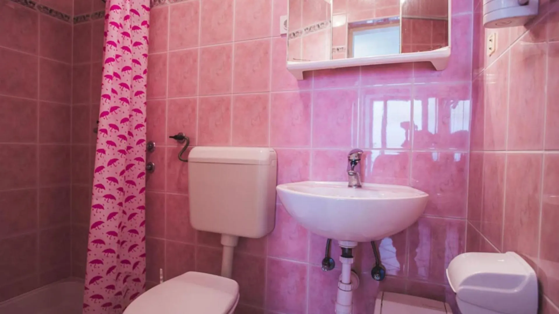 Apartments Jug - Studio Apartment With Private Garden Lopar