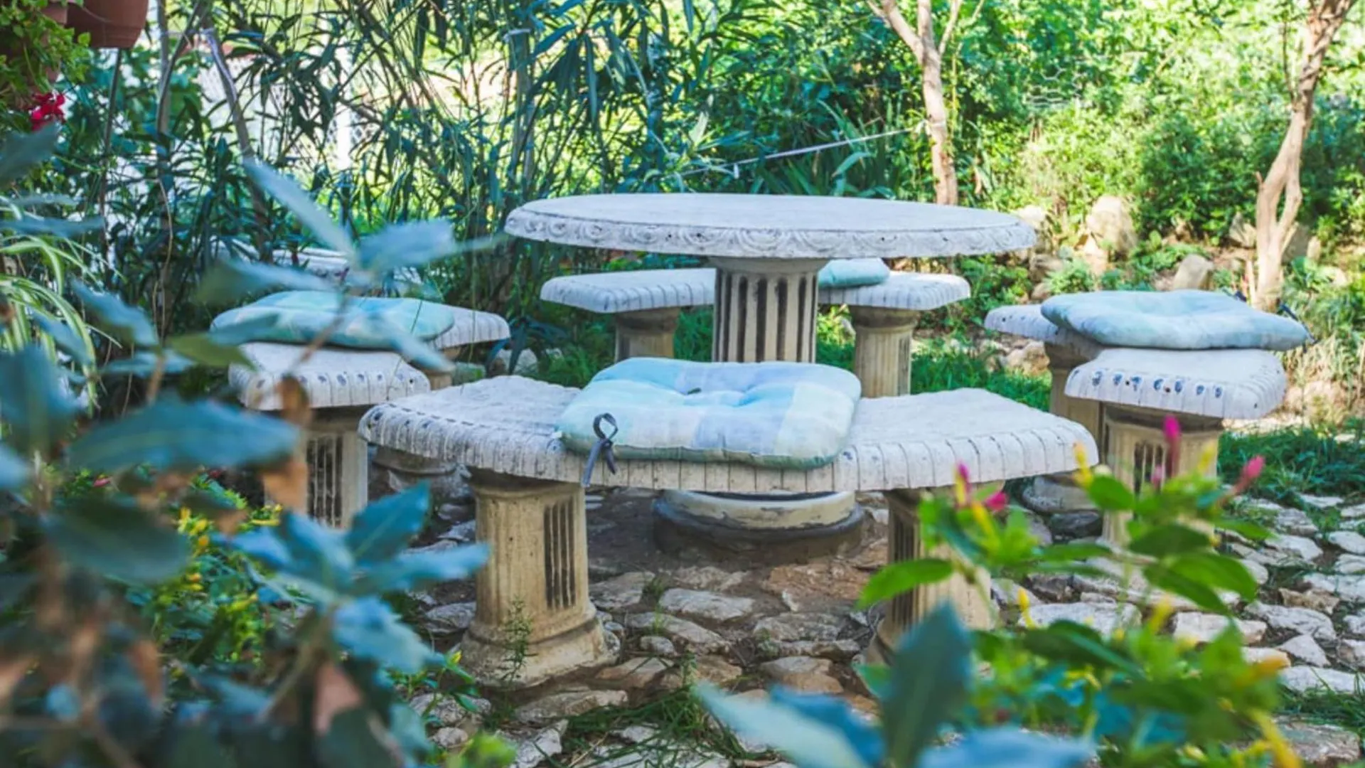 Apartments Jug - Studio Apartment With Private Garden Lopar